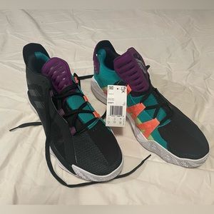 Adidas EH2071 Dame 6 Basketball Shoes Size 11 1/2, Black, Purple, Blue, Orange